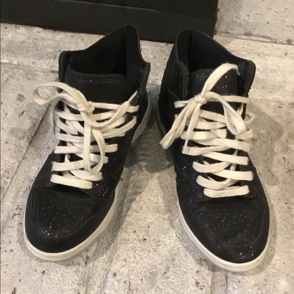 Steve Madden Shufle Sneaker Size 8.5 High Top